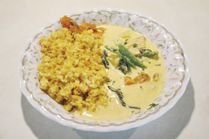 ▲まろやかクリーミー!ホワイトカレー(650円)。